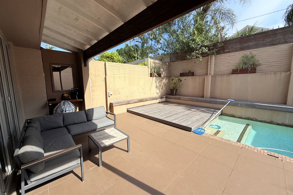 4 bedroom townhouse with private pool - Photo 2