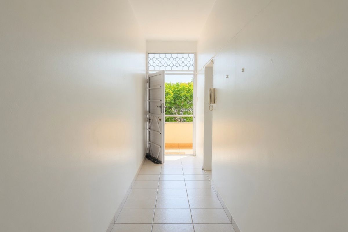 2 Bedroom apartment in Morningside - Photo 5