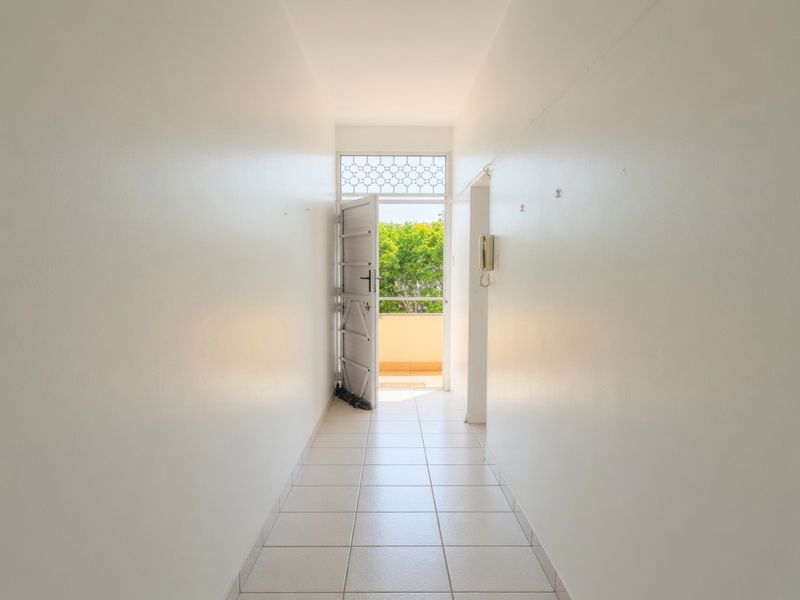2 Bedroom apartment in Morningside - Photo 5
