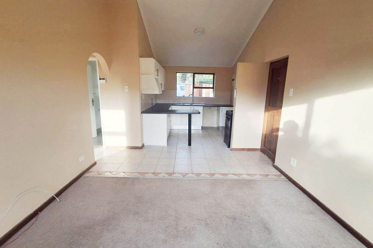 KAMMA PARK 2 BED 1 BATH TOWNHOUSE FOR RENT - Photo 4