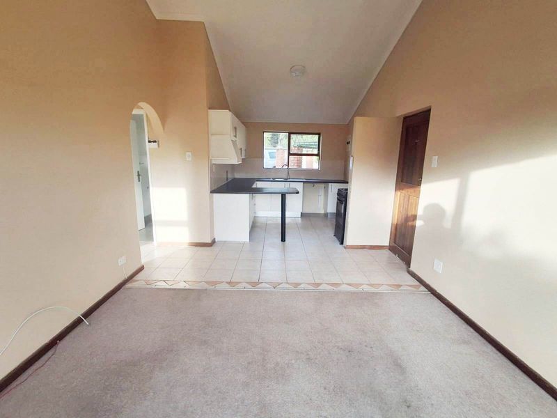 KAMMA PARK 2 BED 1 BATH TOWNHOUSE FOR RENT - Photo 4