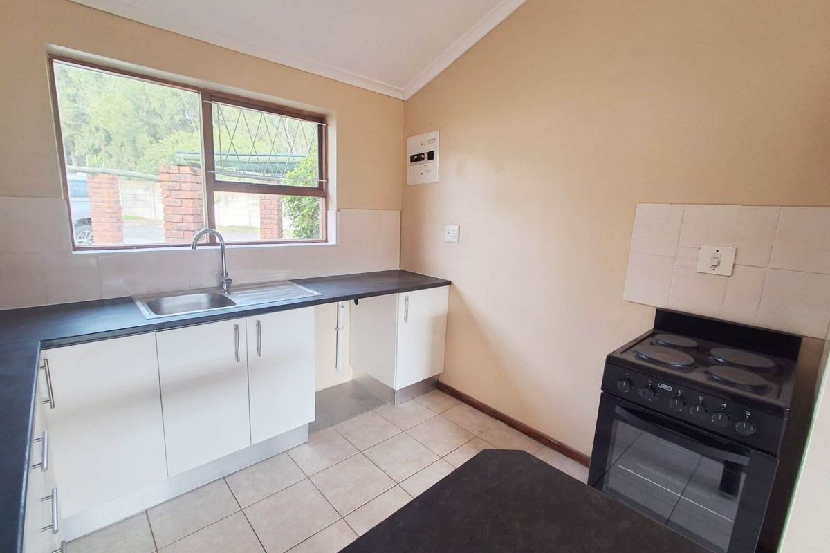 KAMMA PARK 2 BED 1 BATH TOWNHOUSE FOR RENT - Photo 3