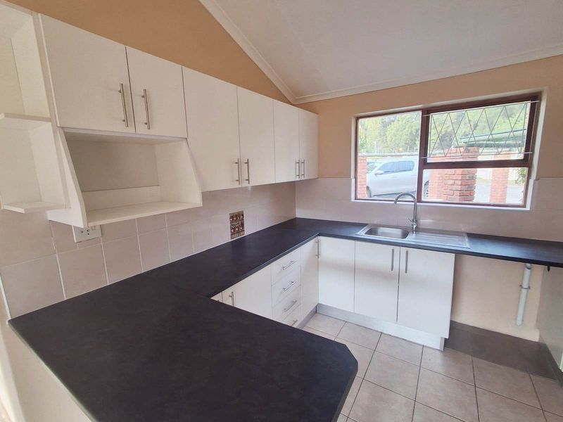 KAMMA PARK 2 BED 1 BATH TOWNHOUSE FOR RENT - Photo 2