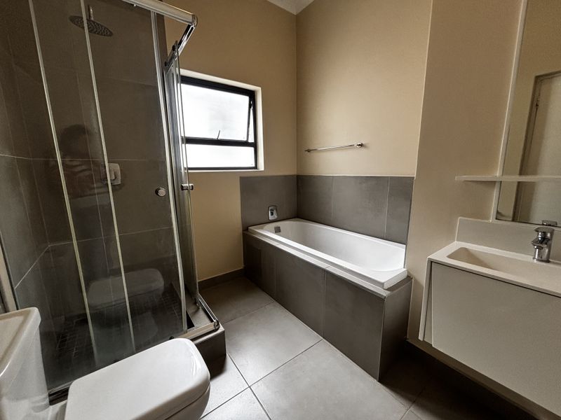 Apartment For Sale In Sandton - Photo 8