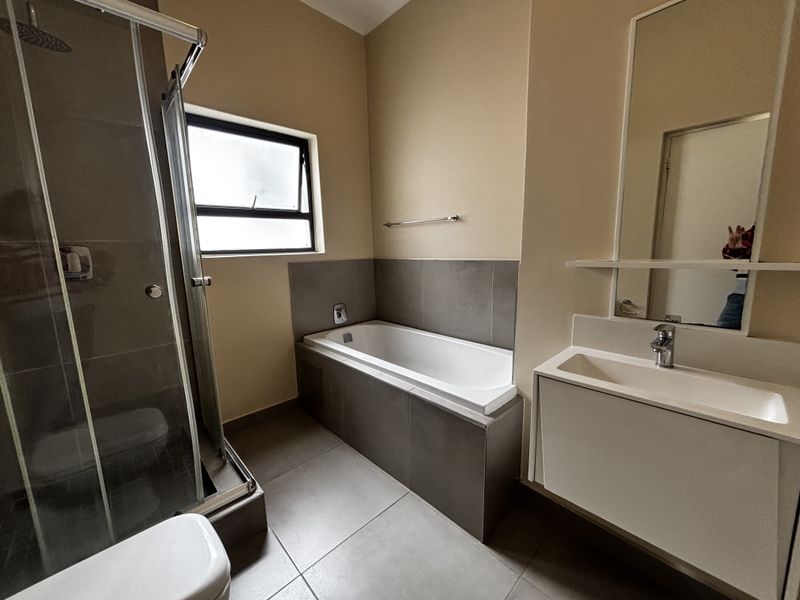 Apartment For Sale In Sandton - Photo 9