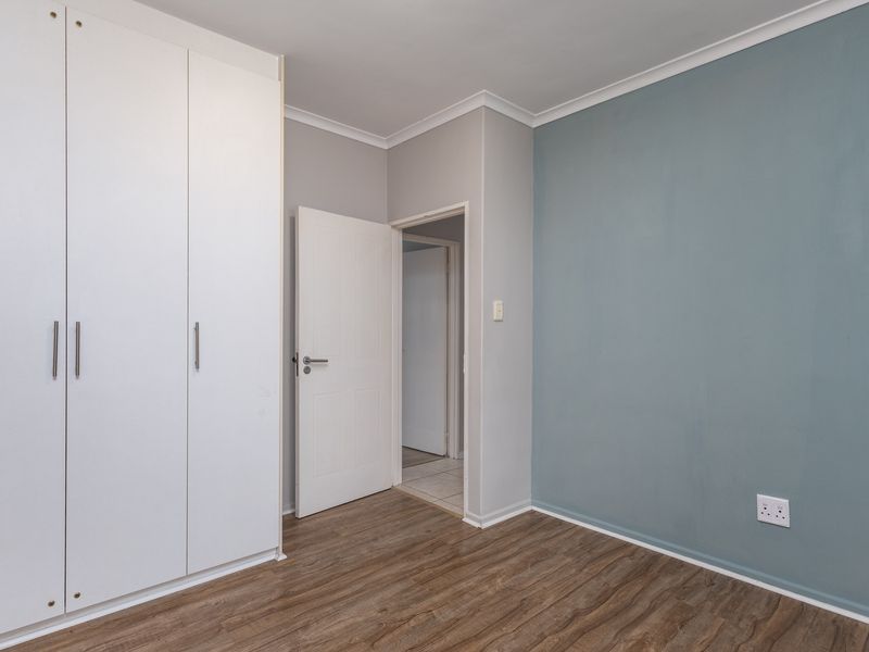 Cozy 3 Bedroom 2 Bathroom House to Let - Photo 10