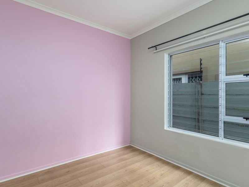 Cozy 3 Bedroom 2 Bathroom House to Let - Photo 8
