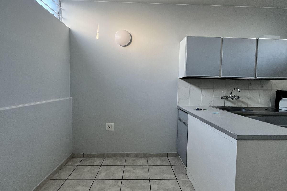 1 Bedroom Apartment for Rent in Norwood - Photo 5