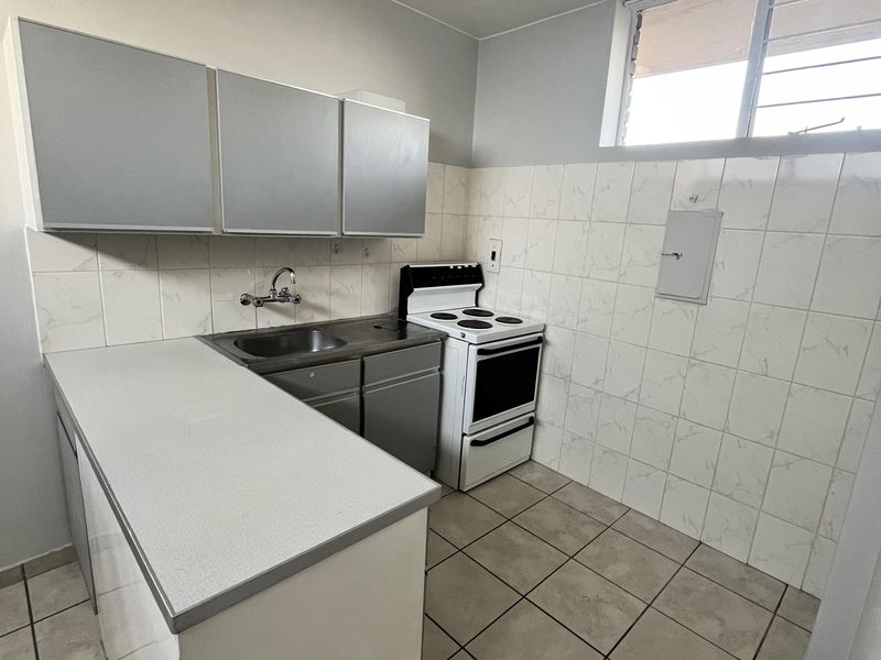 1 Bedroom Apartment for Rent in Norwood - Photo 6