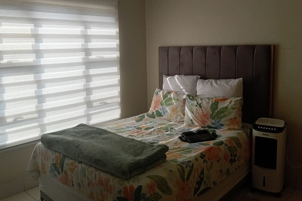 *Lovely 2-Bedroom Family Home in Secure Complex!* - Photo 5