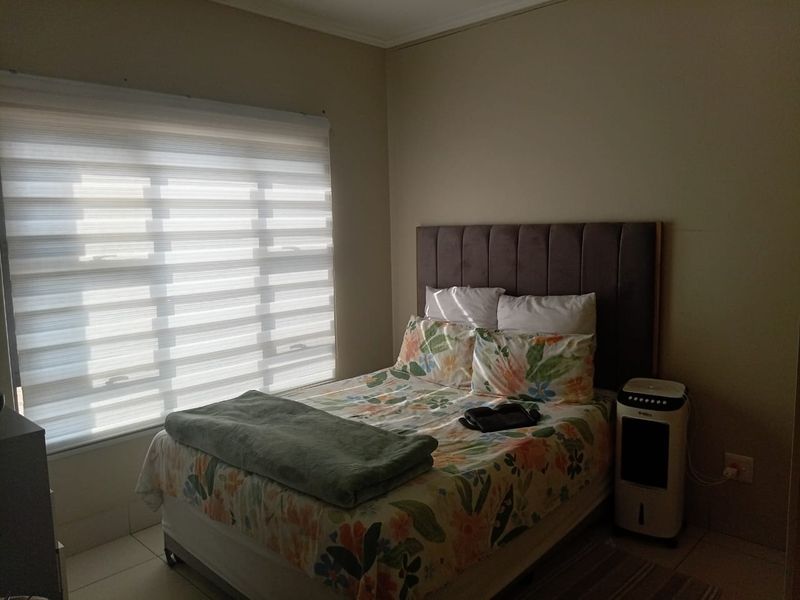 *Lovely 2-Bedroom Family Home in Secure Complex!* - Photo 7
