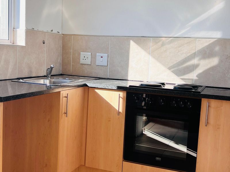 2 Bedroom Apartment  To Let in Parklands  Available 1 July 2026 - Photo 3