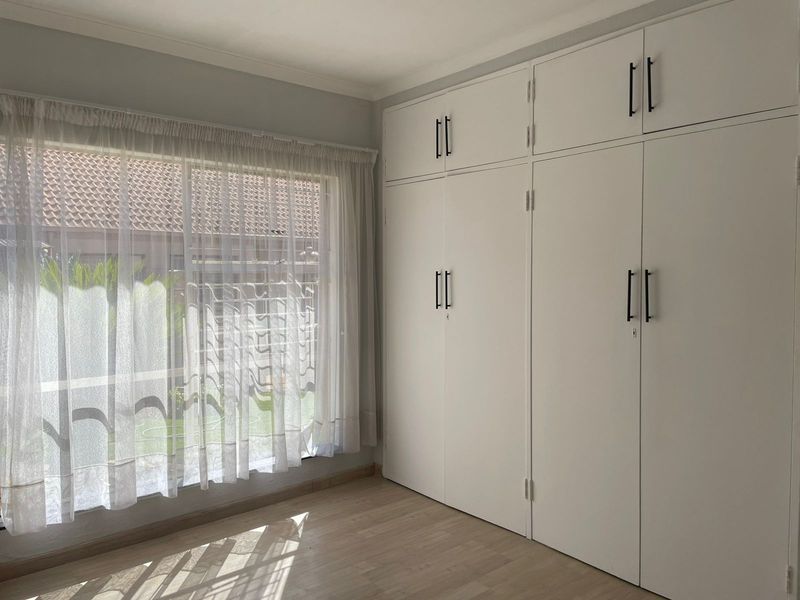 Charming 2-Bedroom Townhouse with Private Garden in Birchleigh – Perfect Starter Home! - Photo 9