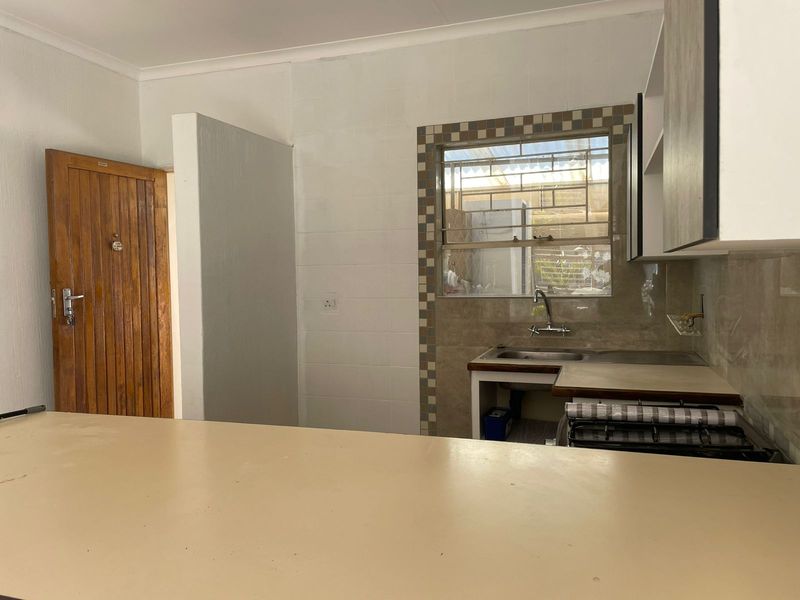 Charming 2-Bedroom Townhouse with Private Garden in Birchleigh – Perfect Starter Home! - Photo 8