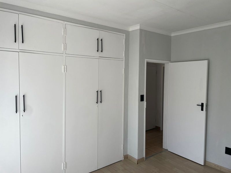 Charming 2-Bedroom Townhouse with Private Garden in Birchleigh – Perfect Starter Home! - Photo 10