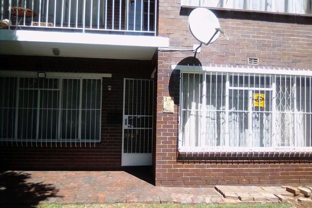 2 Bedroom Ground Floor Flatlet with your own private garden and swimming pool in comple - Photo 2