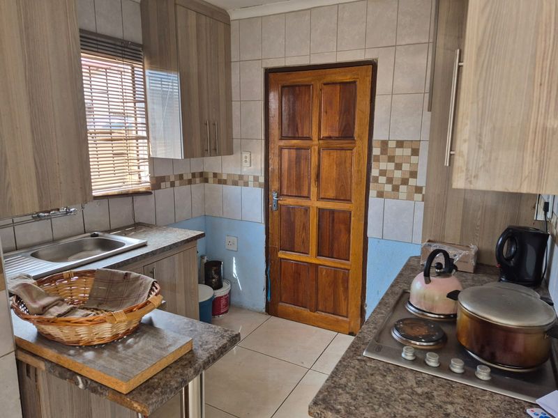 🏡 FOR SALE | SOSHANGUVE EXT 3 🏡 - Photo 1