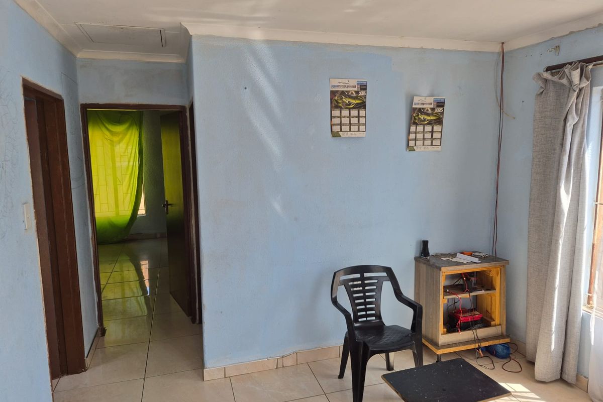 🏡 FOR SALE | SOSHANGUVE EXT 3 🏡 - Photo 2