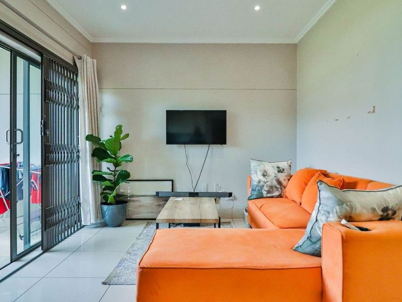 2 Bedroom apartment for sale in Umhlanga Ridge - Photo 5