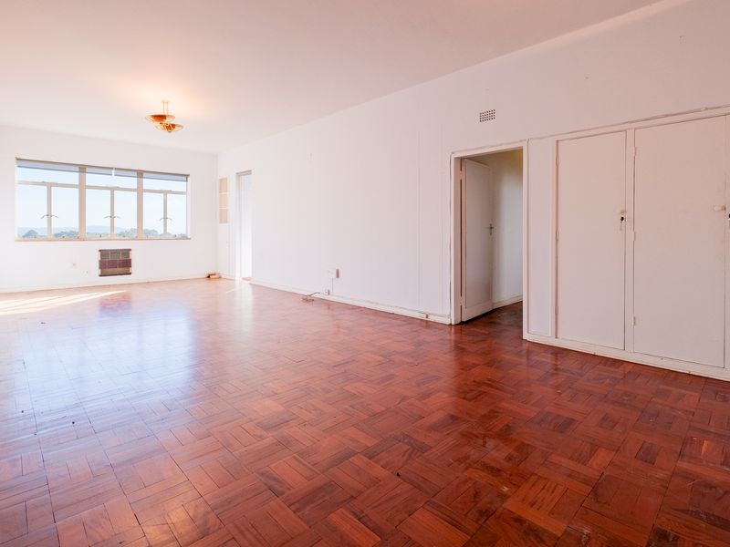 A BLANK CANVAS IN ONE OF KILLARNEY'S MOST LOVED HERITAGE BUILDINGS - Photo 3