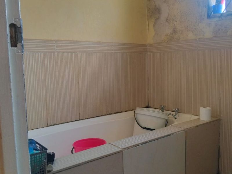 2 BED 1 BATH HOUSE FOR SALE - Photo 10