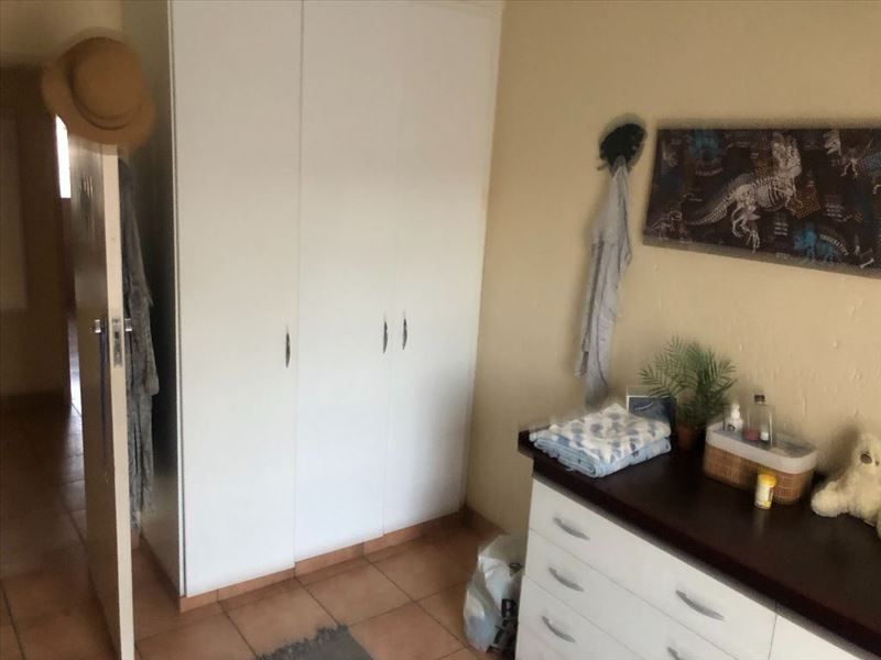 3 Bedroom townhouse with a study and own private yard. - Photo 8