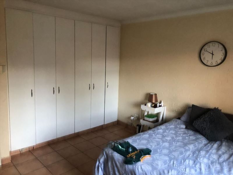 3 Bedroom townhouse with a study and own private yard. - Photo 4