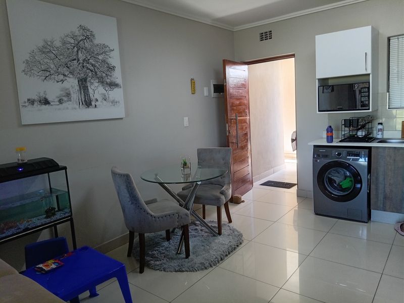 Luxurious 2 Bedroom Apartment in Umhlanga In the famous Ridge Town Central. - Photo 9