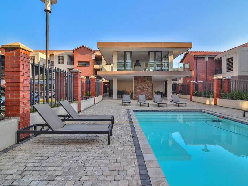 Luxurious 2 Bedroom Apartment in Umhlanga In the famous Ridge Town Central. - Photo 2