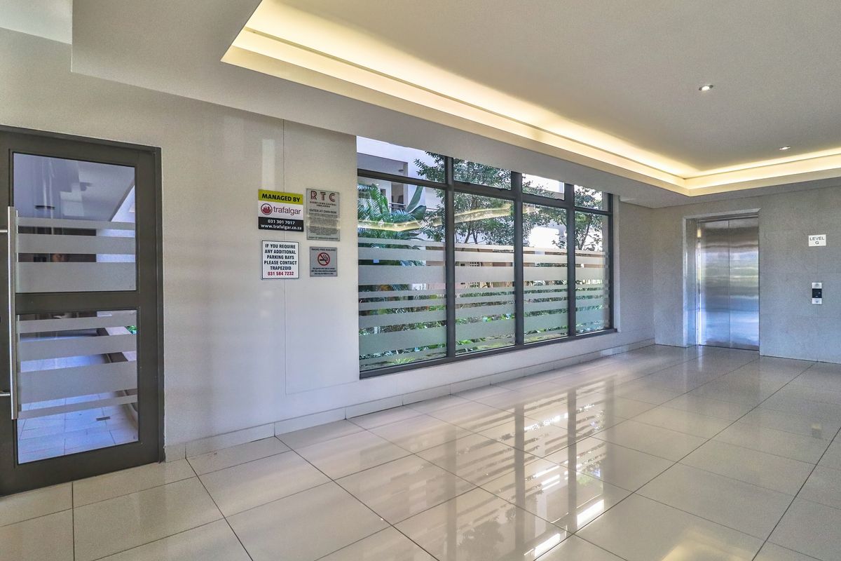Luxurious 2 Bedroom Apartment in Umhlanga In the famous Ridge Town Central. - Photo 4