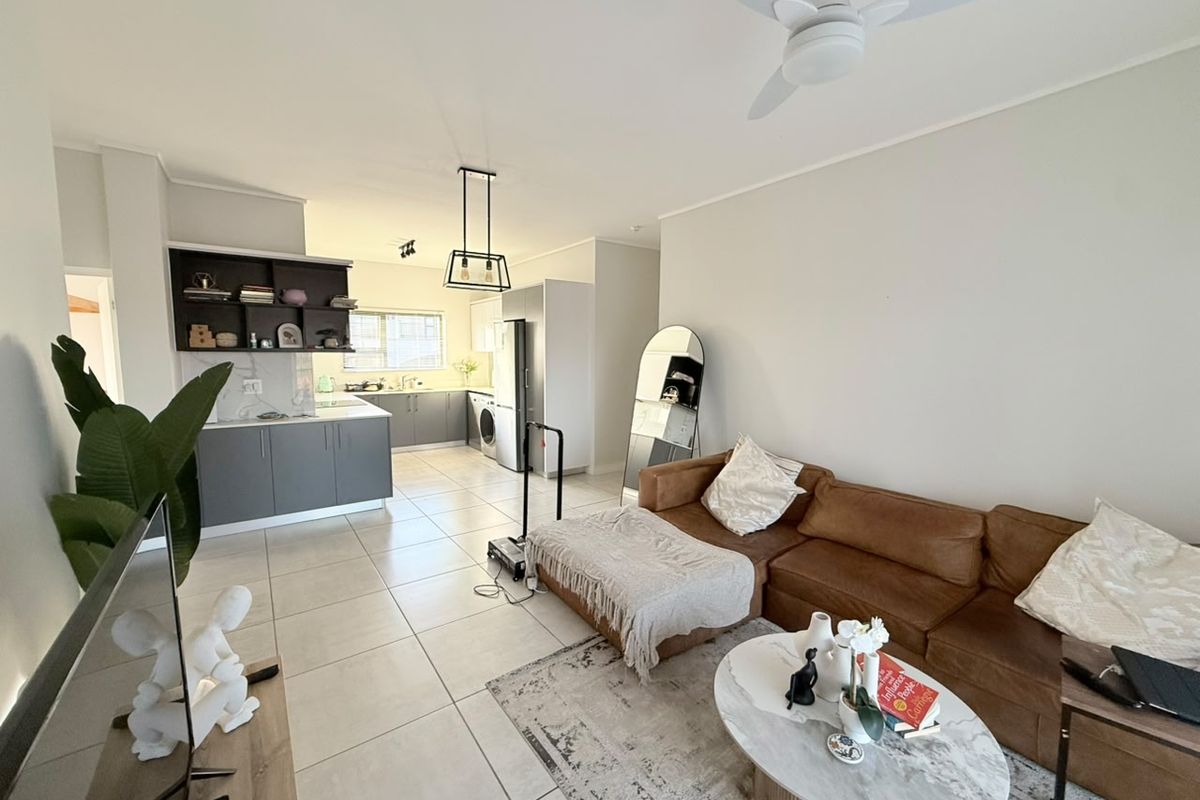 Spacious two Bedroom, two Bathroom  Apartment, Izinga Eco Estate, Umhlanga - Photo 2