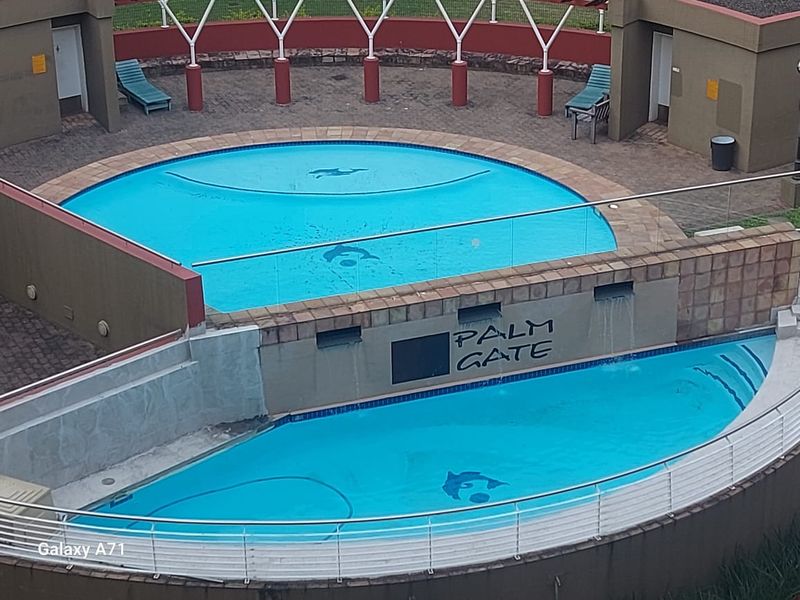 Modern Two Bedroom Apartment - Prime Umhlanga - Photo 1