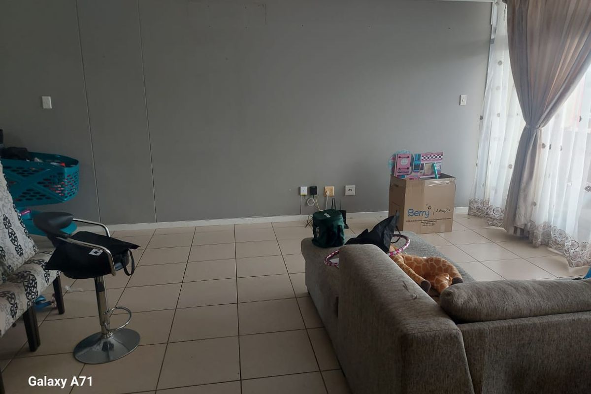 Modern Two Bedroom Apartment - Prime Umhlanga - Photo 3