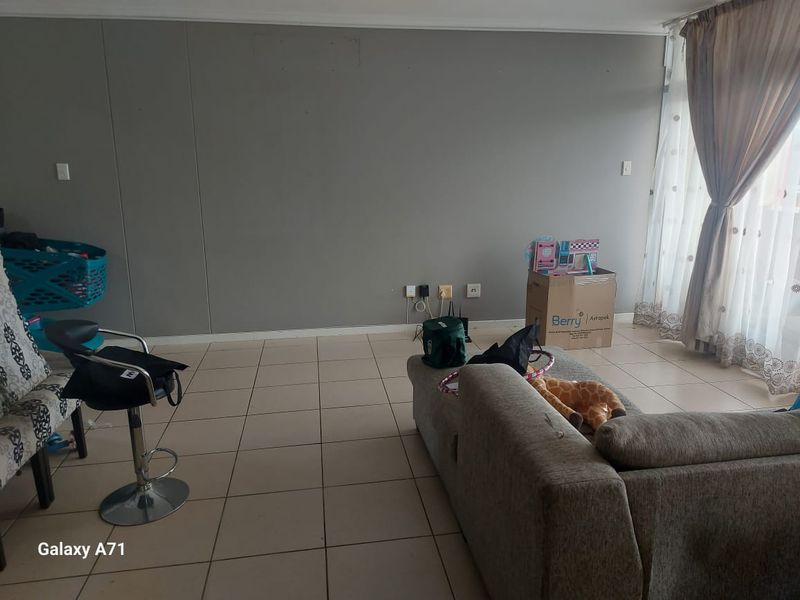 Modern Two Bedroom Apartment - Prime Umhlanga - Photo 3
