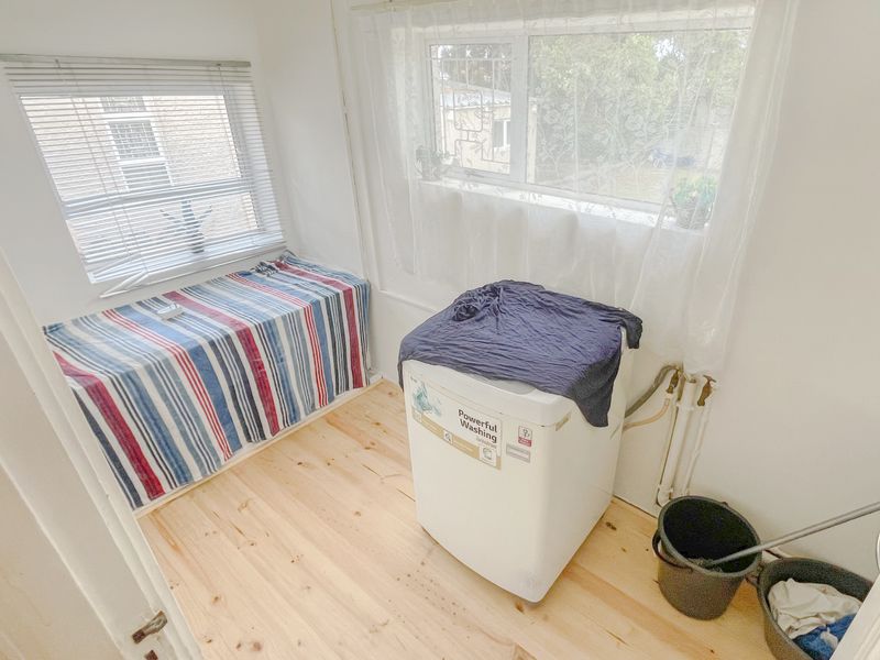NEWTON PARK 3 BED 1 BATH HOUSE FOR RENT - Photo 10