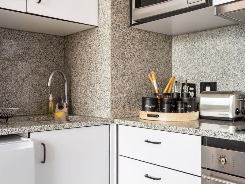 Micro apartment in sea point - Photo 9