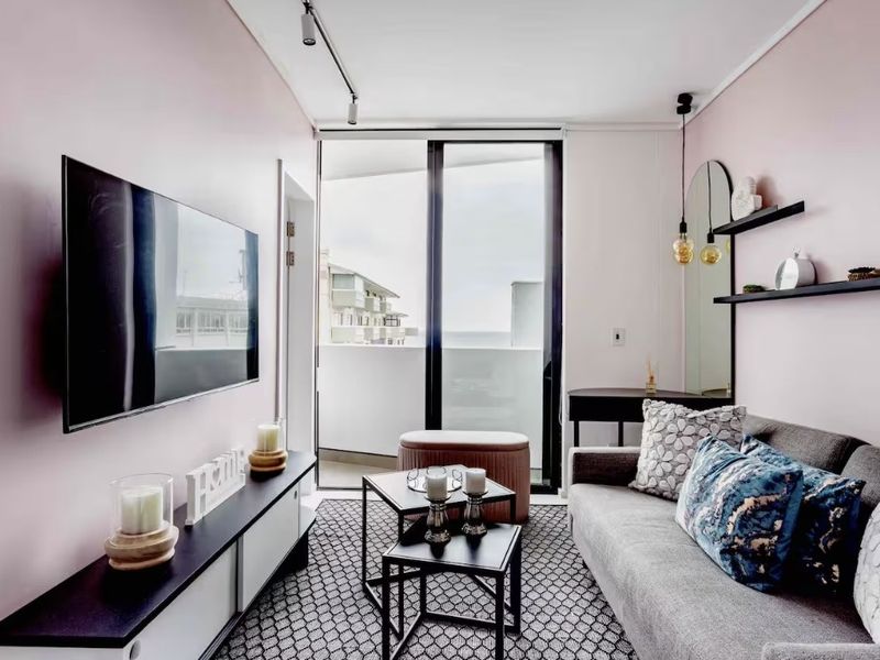 Micro apartment in sea point - Photo 3