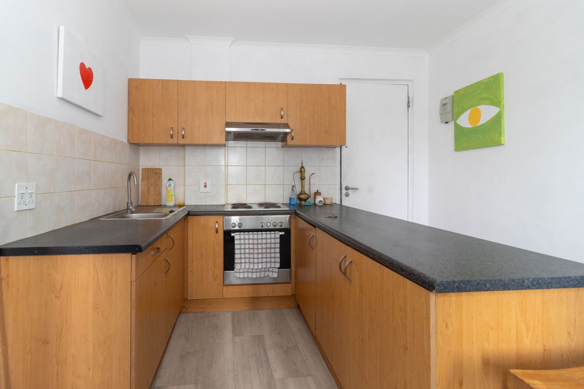 Modern 2 Bedroom Apartment in The Square , City Centre - Photo 5