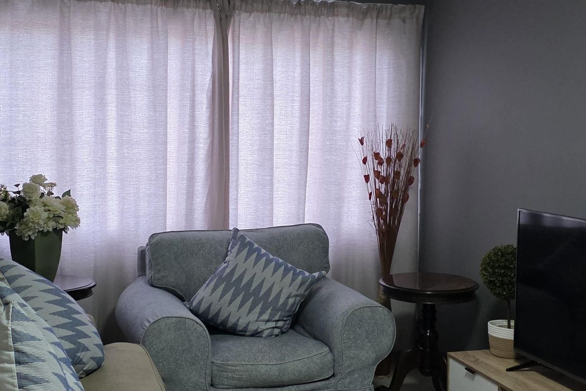 Modern Fully Furnished 1-Bedroom Flatlet to Let in Mooinooi - Photo 2