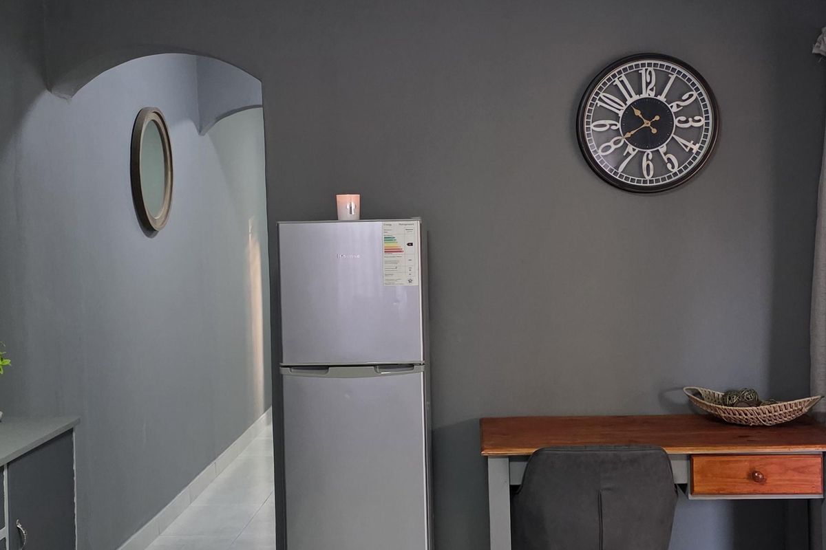 Modern Fully Furnished 1-Bedroom Flatlet to Let in Mooinooi - Photo 4