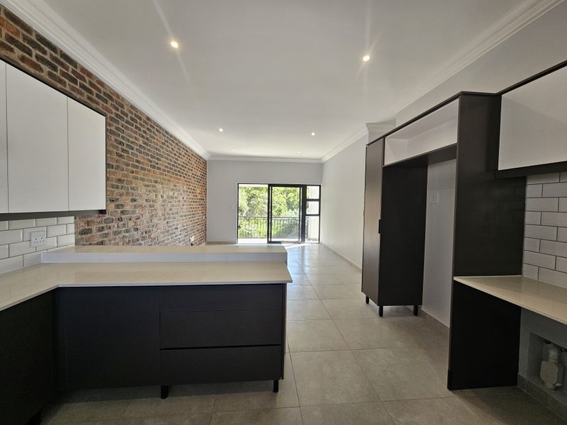 Move-In Ready 3 Bed Apartment with Fridge, Washer & Dishwasher Included - Photo 9