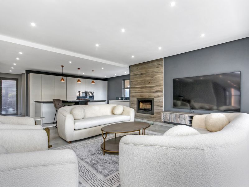 6 ENSUITE furnished masterpiece in Morningside - Photo 2