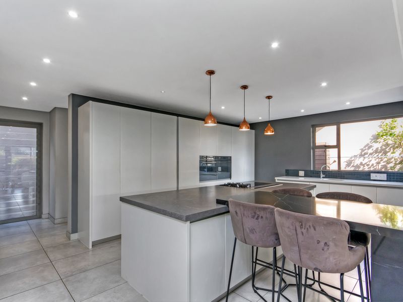 6 ENSUITE furnished masterpiece in Morningside - Photo 7