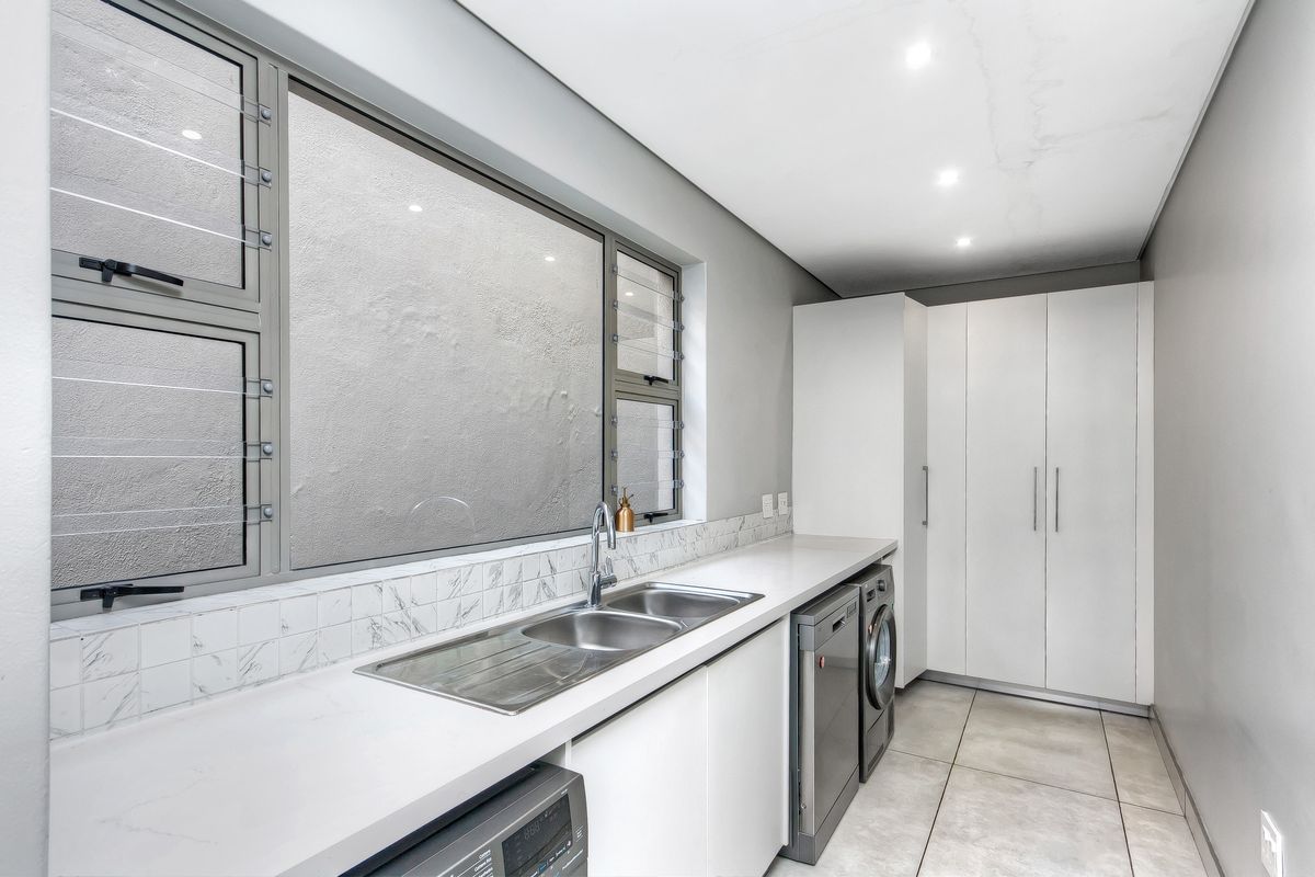 6 ENSUITE furnished masterpiece in Morningside - Photo 5