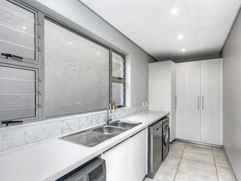 6 ENSUITE furnished masterpiece in Morningside - Photo 5