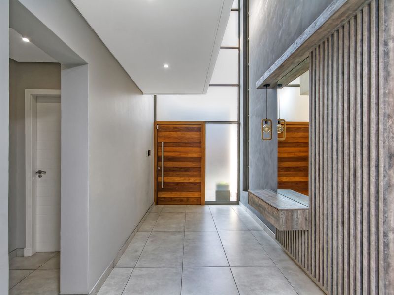 6 ENSUITE furnished masterpiece in Morningside - Photo 4