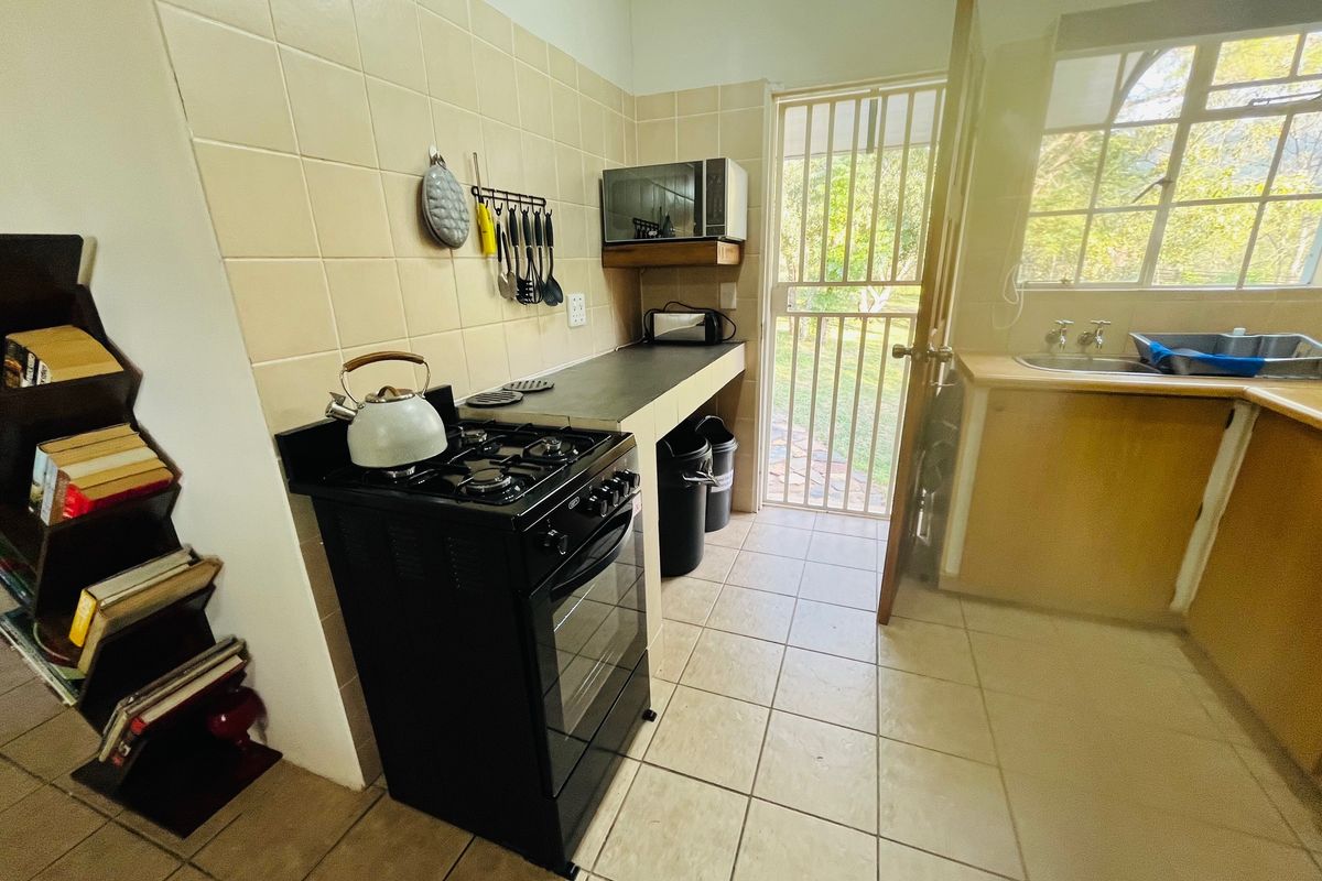 2 Bedroom Fully Furnished Apartment to Let on Cairn Road - Photo 5