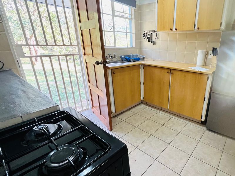 2 Bedroom Apartment to Let on Cairn Road - Photo 4