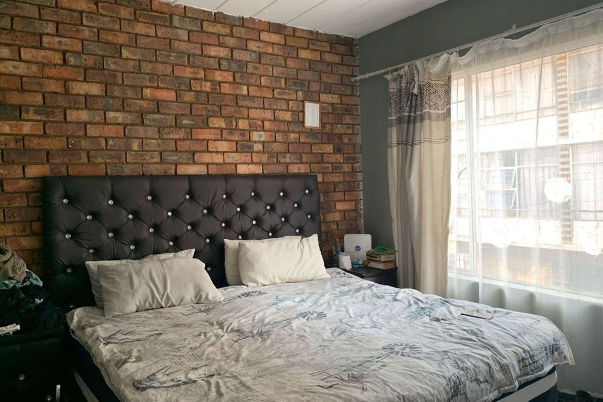 2 Bedroom Apartment for the investor or small family - Photo 4