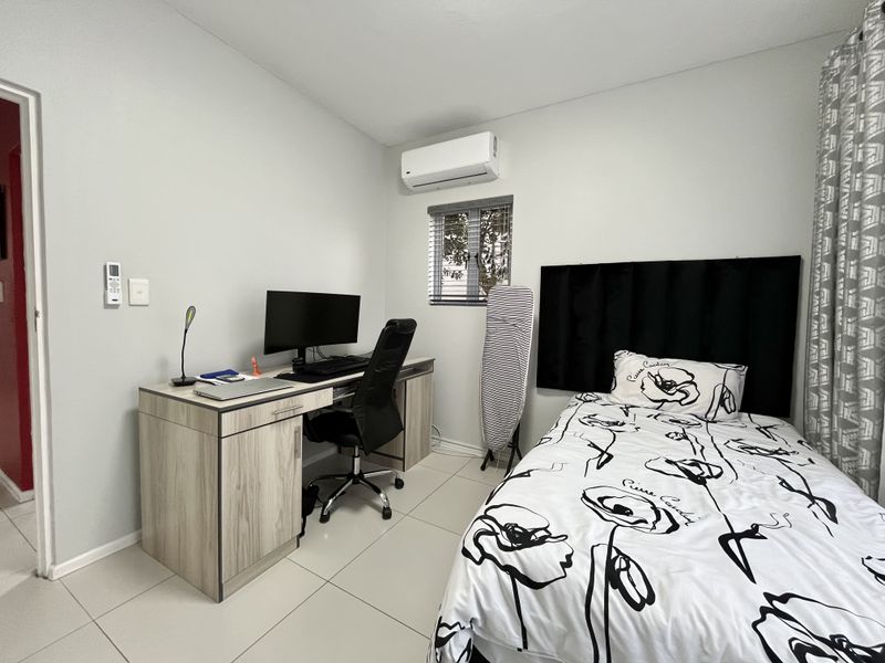 Comfortable Coastal Living with Full Air-Conditioning Throughout! - Photo 8